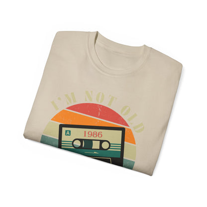 🎶 Vintage Vibes Only Tee — “I’m Not Old, I’m Classic”