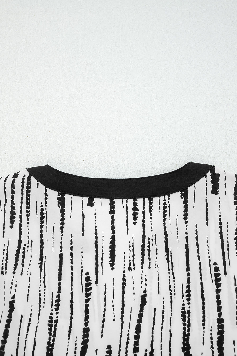 White Abstract Print V-neck Long-sleeve Blouse
