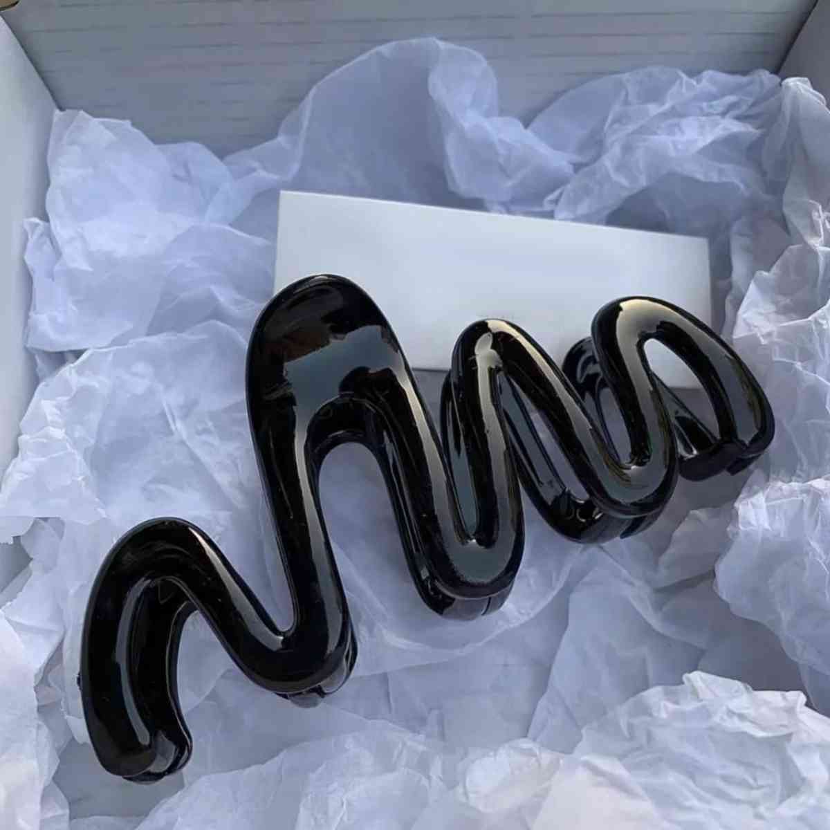 Resin Wave Hair Claw Clip